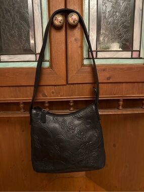Fossil vintage floral embossed, small leather  shoulder bag